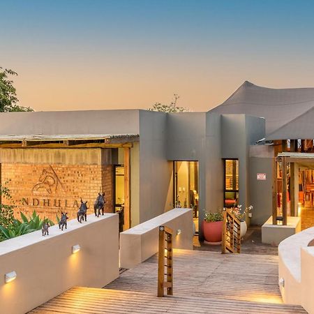 Ndhula Luxury Tented Lodge 白河 外观 照片