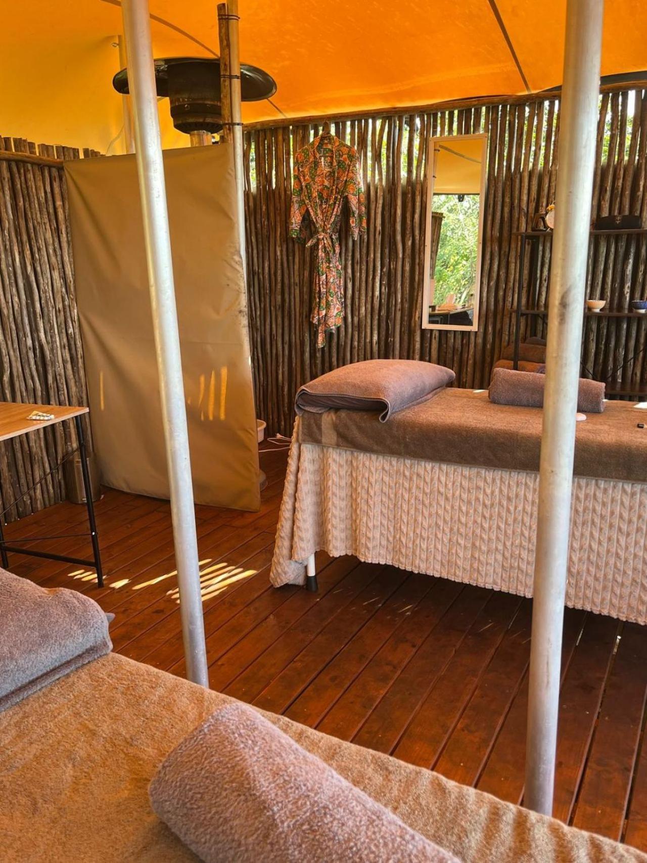 Ndhula Luxury Tented Lodge 白河 外观 照片