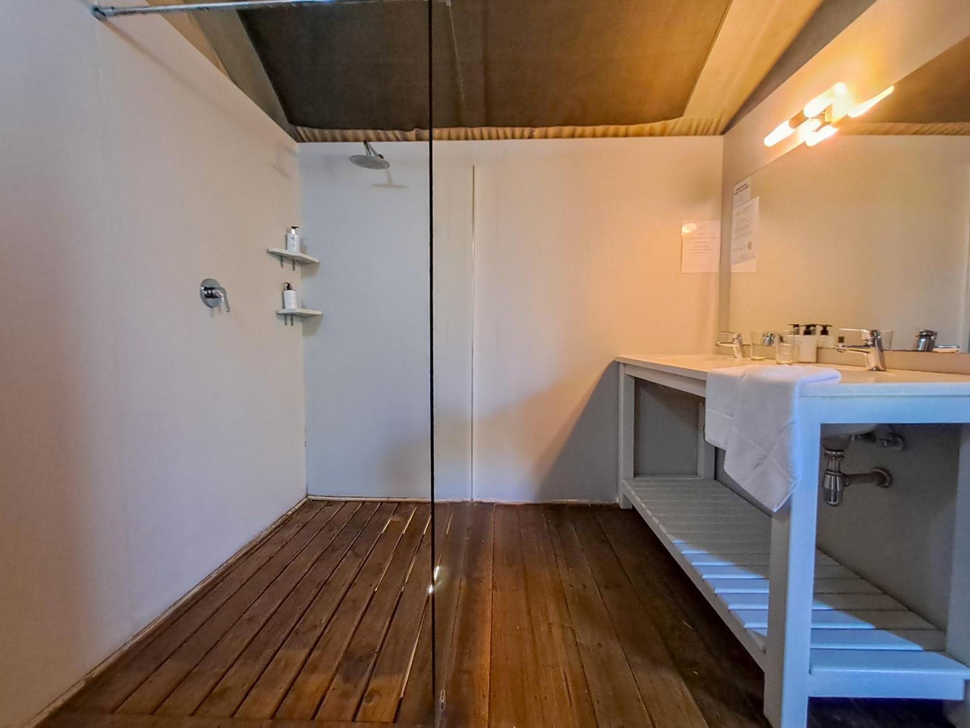 Ndhula Luxury Tented Lodge 白河 外观 照片